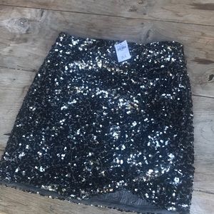 Silver sequins skirt!